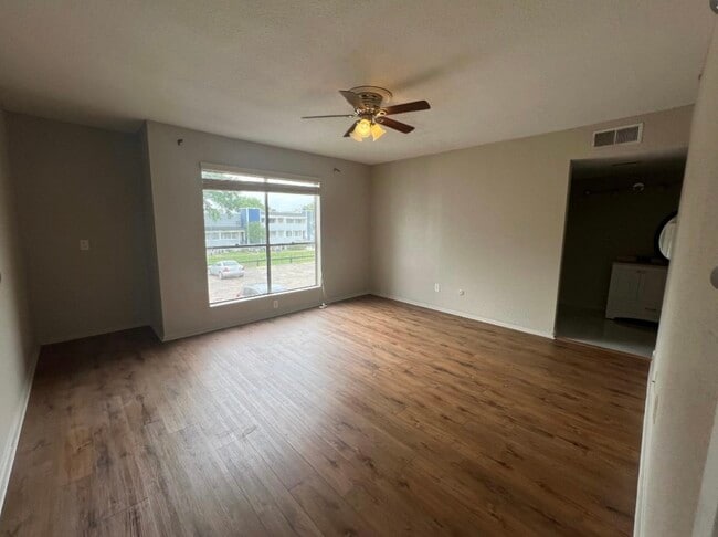 Building Photo - 781 Country Pl Dr