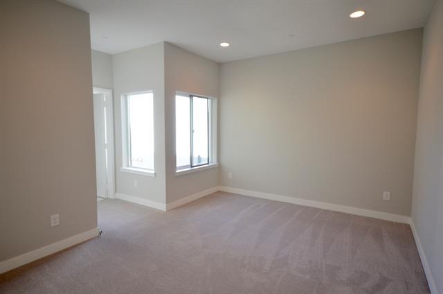 Building Photo - 2111 Bennett Ave