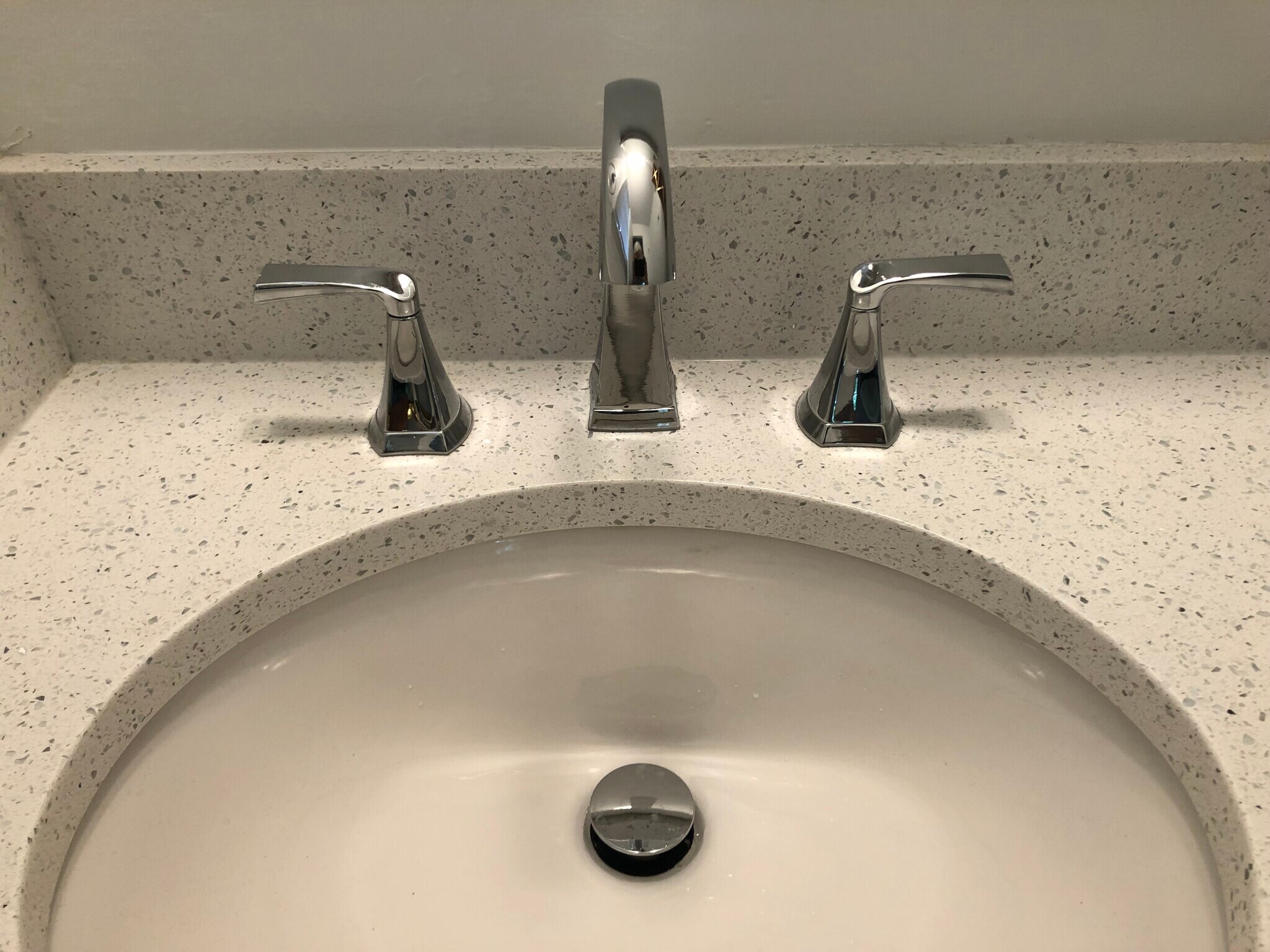 Building Photo - 139 E Hill St