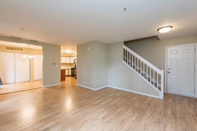 Building Photo - 1169 Orleans Dr