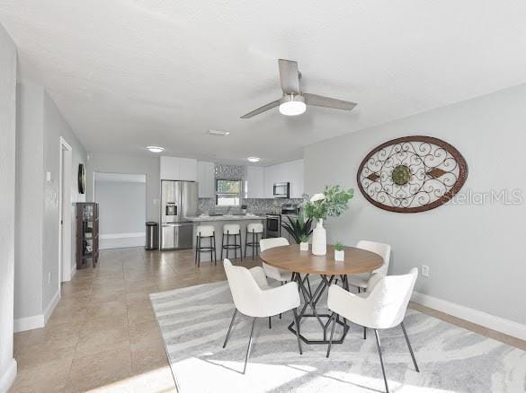 Building Photo - 6206 S Adelia Ave