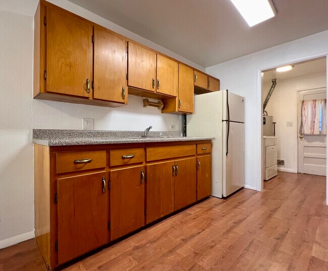 Building Photo - 3118 S Acoma St