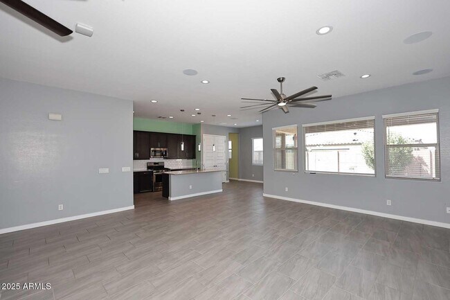 Building Photo - 2516 E King Bird Dr