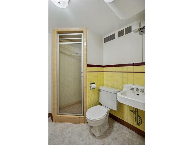 Building Photo - 4016 Kipling Ave