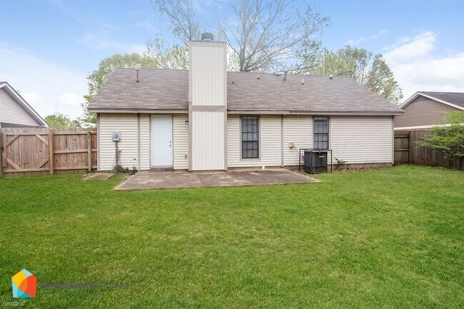 Building Photo - 3 br, 2 bath House - 814 Hackberry Dr