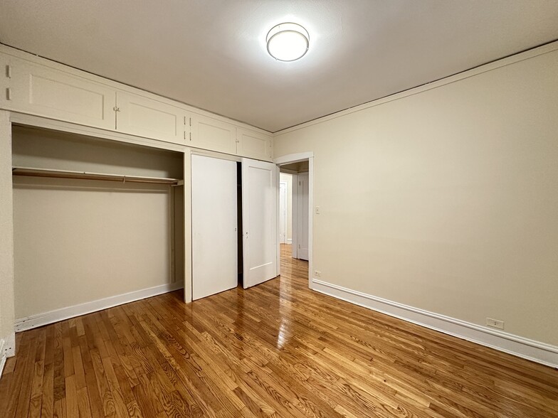 Building Photo - 1310 Oak Ave