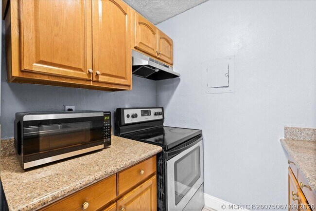 Building Photo - 2531 NW 39th Terrace