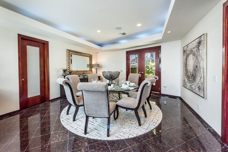 Building Photo - 8835 Evanview Dr