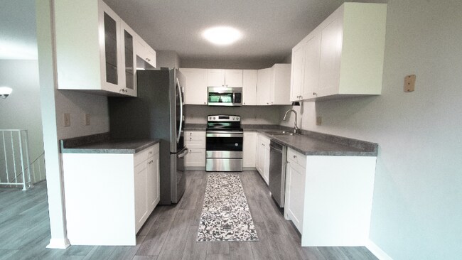 Building Photo - 7501 Upper 167th St W