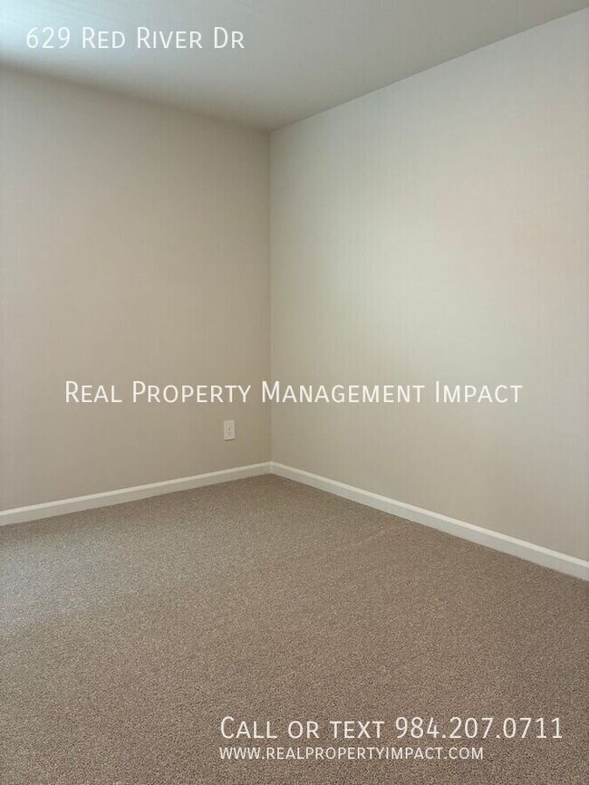 Building Photo - 629 Red River Dr