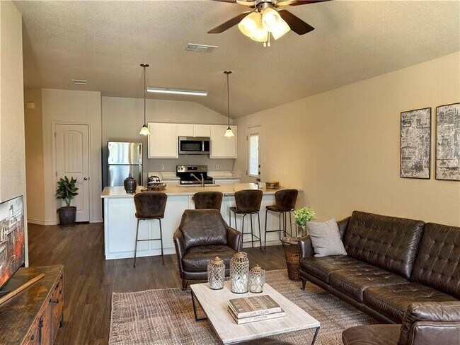 Building Photo - 205 Dolphin Dr