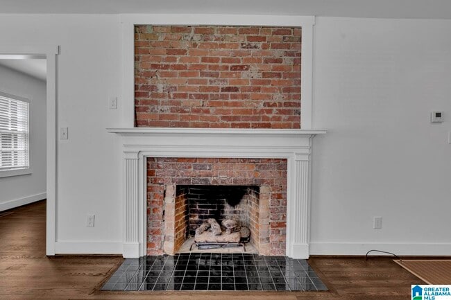 Building Photo - 305 Sterrett Ave