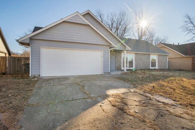 Building Photo - 2823 S 138th E Ave