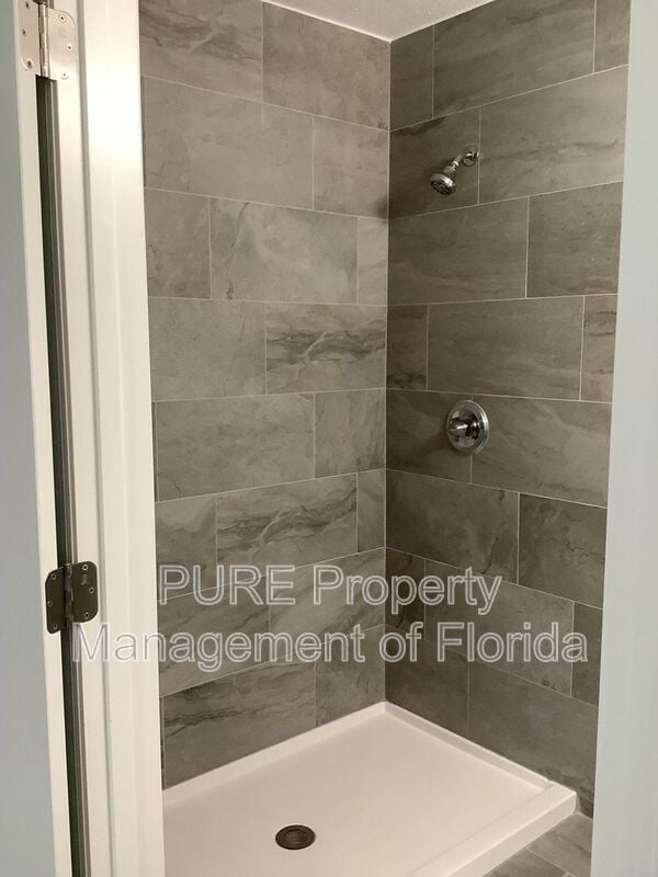 Building Photo - 2629 SW 175 Loop