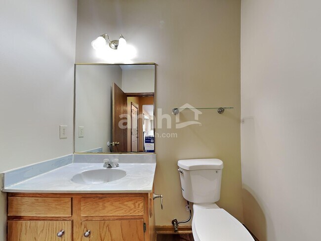 Building Photo - 6585 Taylor Trace Ln