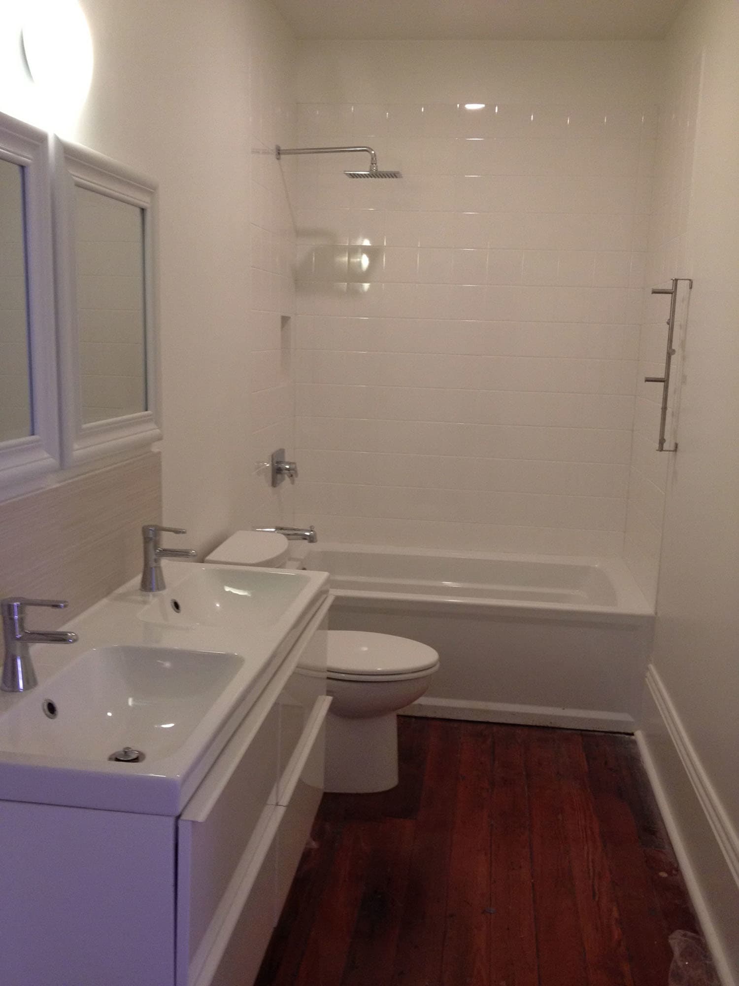 Bathroom 2 bath/tub/shower - 2827 Lepage St