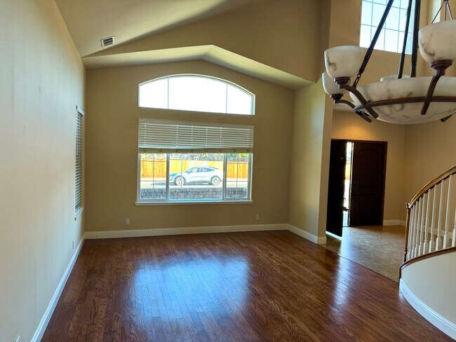Building Photo - $4695 - Beautiful 5 Bedroom 3 Bath Home wi...
