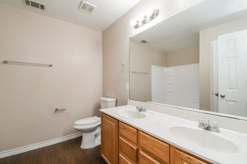 Building Photo - 5328 Nueces Ln