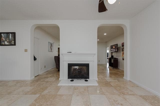 Building Photo - 640 Alcove Dr