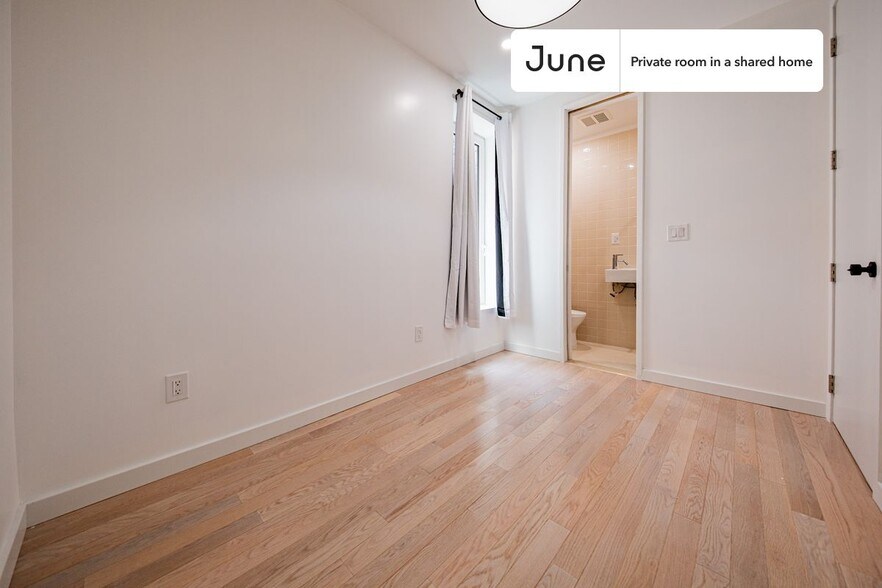 Building Photo - Room in Shared 4 bed/4 bath home