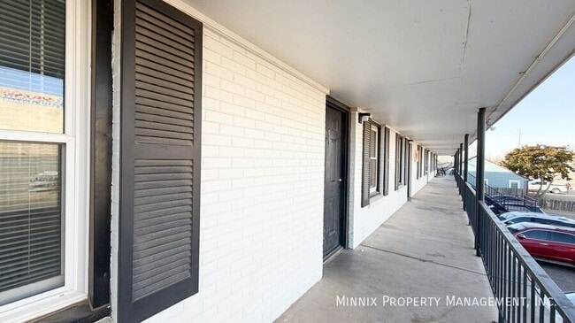 Building Photo - 2010 Ave. S