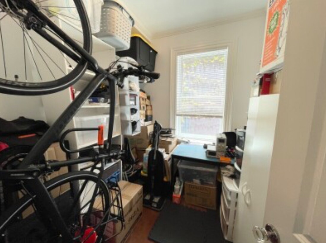 Building Photo - 98 Myrtle St