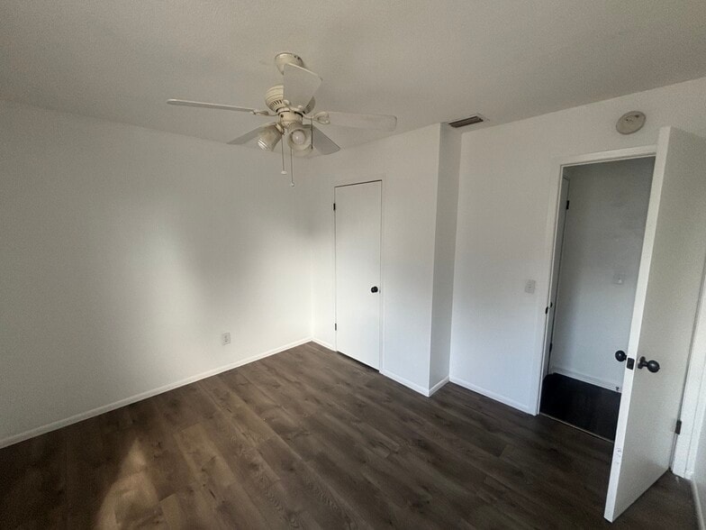 Building Photo - 906 N Church Ave