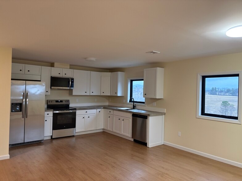 Kitchen - 1177 Main St