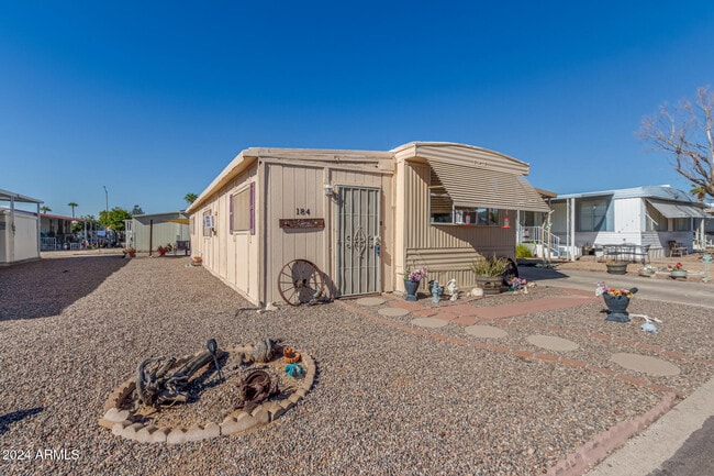 Building Photo - 2650 W Union Hills Dr