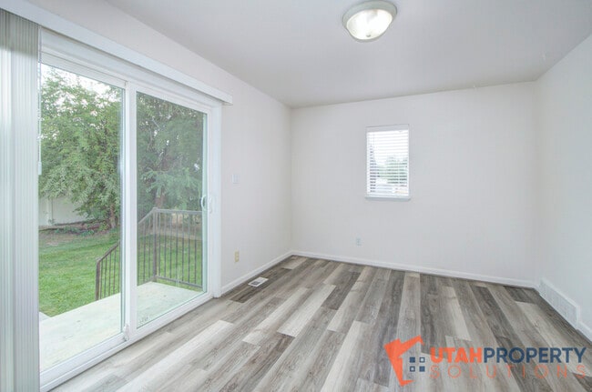 Building Photo - 84 N 240 W