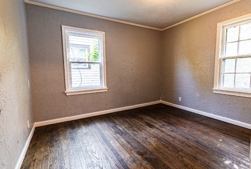 Building Photo - 708 N Oswego Ave