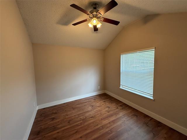 Building Photo - 1100 Alexandria Dr