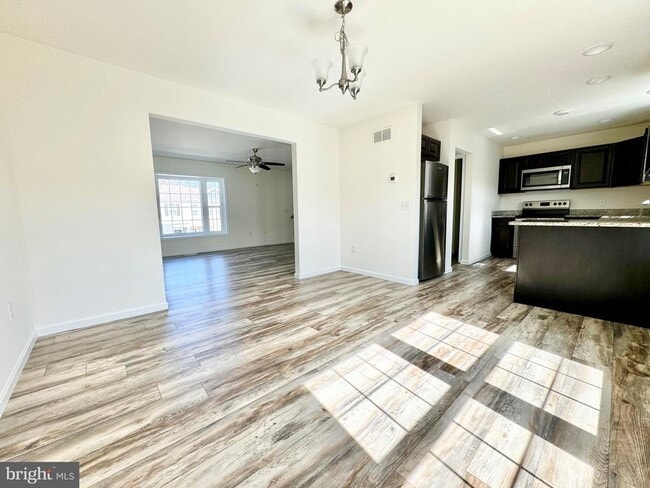 Building Photo - 76 Filbert Dr