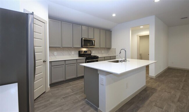 Building Photo - 1702 Windway Ct