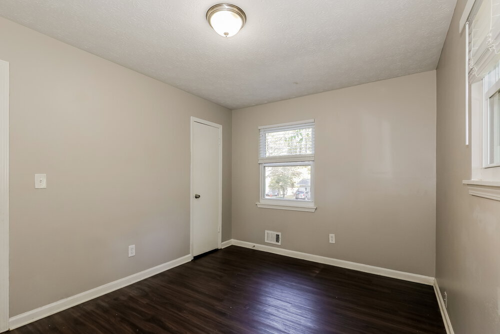 Building Photo - 446 Wexwood Dr