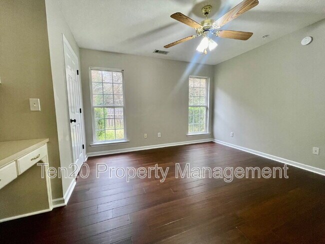 Building Photo - 177 Richardson Rd