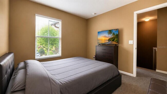 Building Photo - 1720 Retreat View Cir
