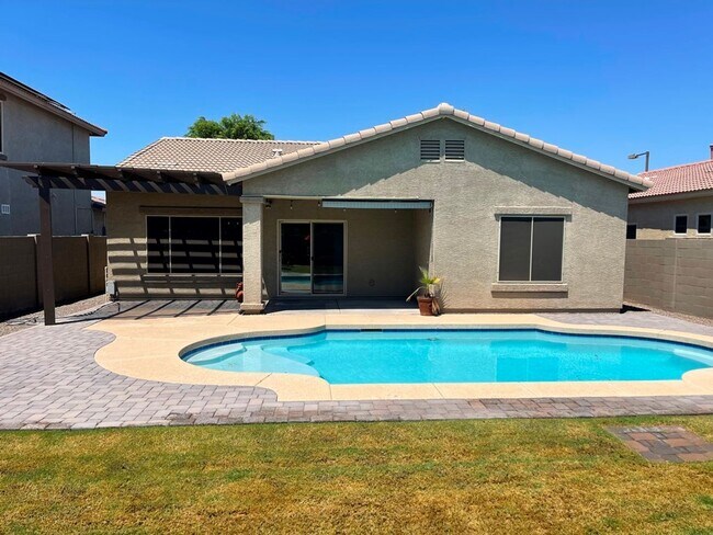 Building Photo - 16551 N 180th Dr