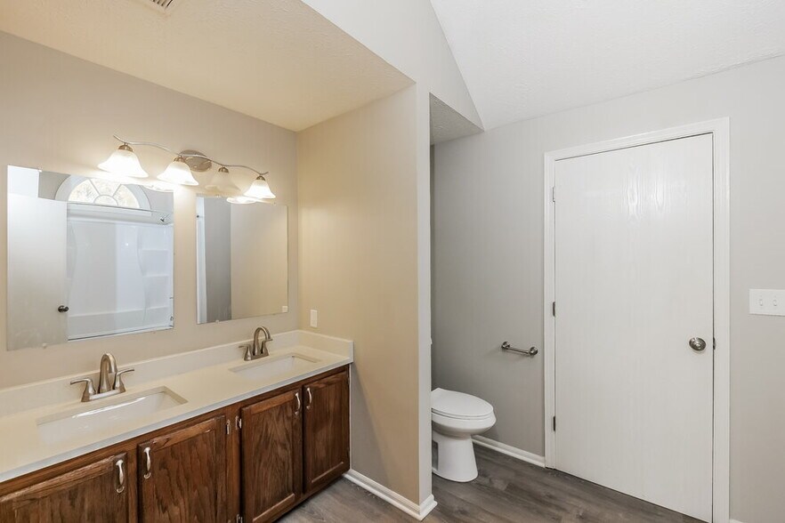 Building Photo - 7248 Eagle Bay N Dr