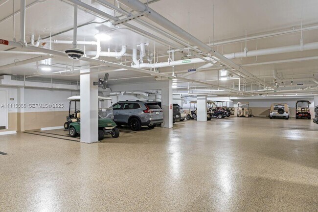 Building Photo - 19143 Fisher Island Dr