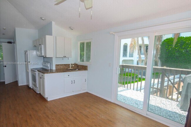 Building Photo - 812 Chukker Rd