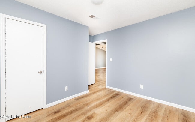 Building Photo - 530 Independence Ct