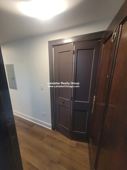 Primary Photo - 1241 Chicago Ave