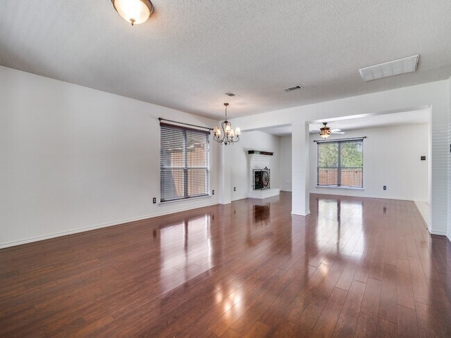 Building Photo - 8605 Treasure Cove