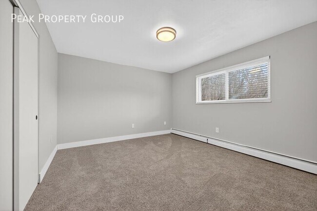 Building Photo - 6419 Montgomery Rd