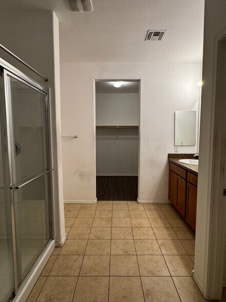 Building Photo - 7136 W Palo Verde Dr