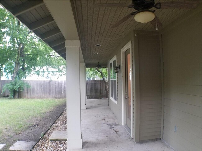 Building Photo - 5408 Evans Ave