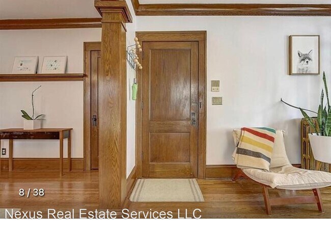 Building Photo - 2 br, 1 bath House - 3444 Grand Ave S #102