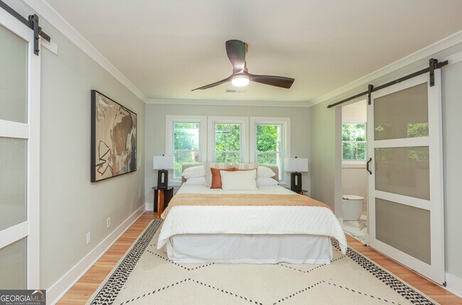 Building Photo - 2908 N Hills Dr NE