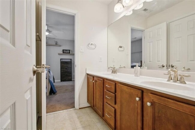 Building Photo - 5681 Regal Ct